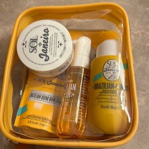 SOL JANEIRO BUM BUM JET TRAVEL SET